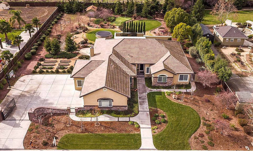 1st image of 3080 Carey Way