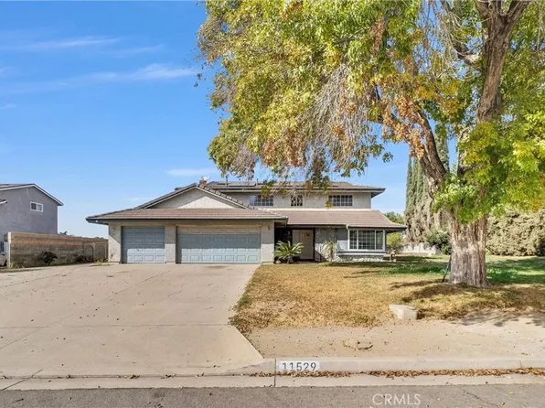 11529 Geyser Dr, Jurupa Valley, CA 91752