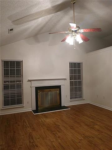 2nd image of 1864 Smyrna Ln