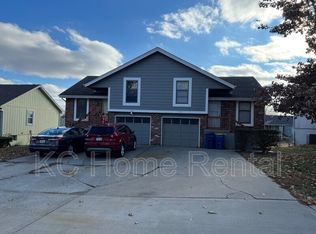 443 Lee Dr, Liberty, MO 64068