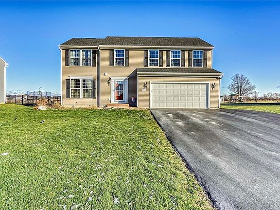 2nd image of 1715 Marion Way