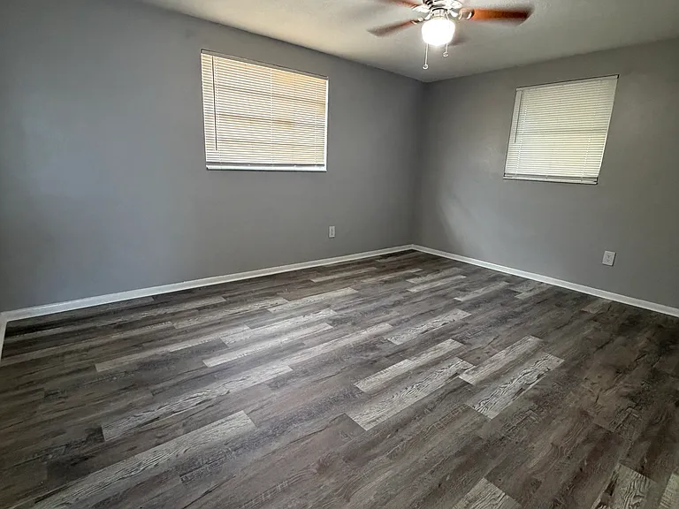 4102 Chesswood Dr — Photo 8