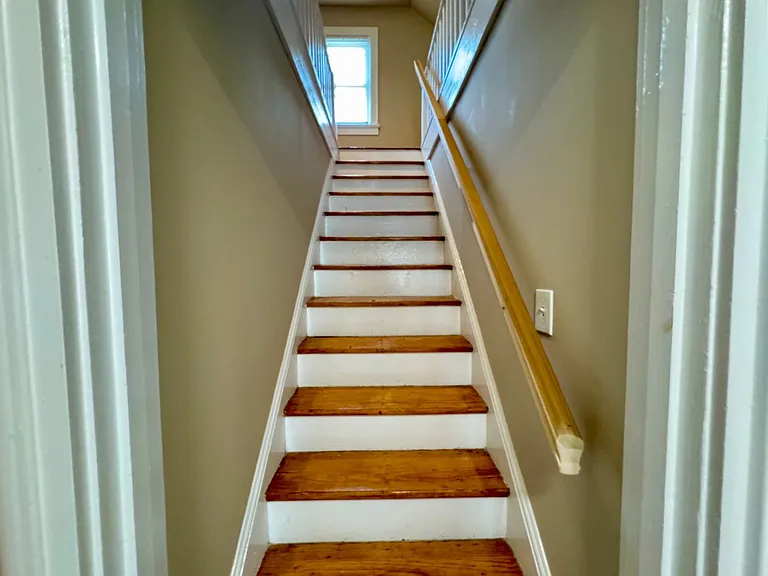 626 N Lunenburg Ave — Photo 8