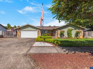 376 49th Loop, Springfield, OR 97478