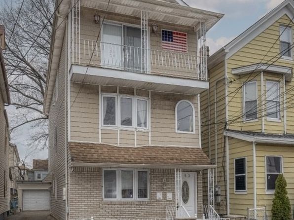 152 Court St FLOOR 1