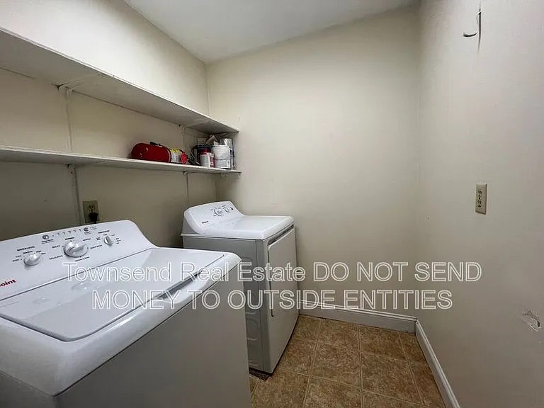 2213 Stanton St — Photo 7