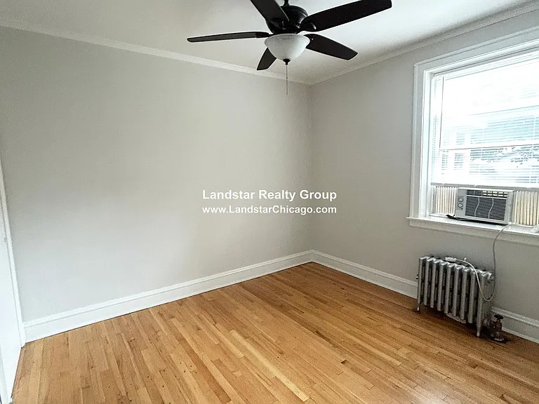 2905 N Kilbourn Ave #1 — Photo 9