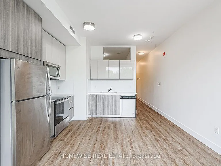 3020 Dundas St W #204 — Photo 1