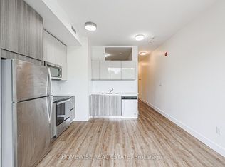 3020 Dundas St W #204, Toronto, ON M6P1Z3