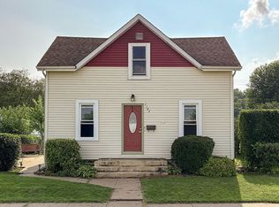 1102 Jefferson St, Bellevue, IA 52031