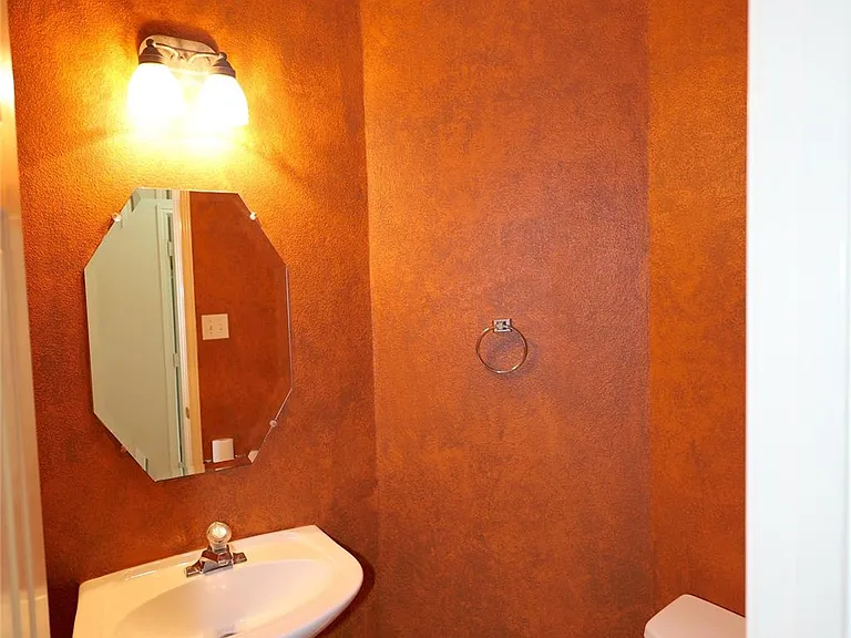 4810 Zachary Ln — Photo 11