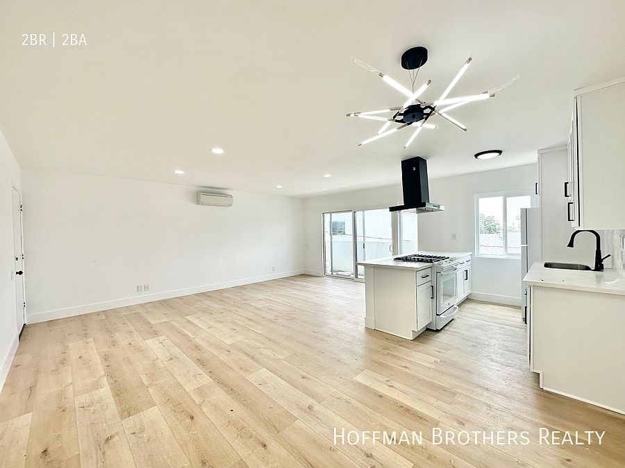 1st image of 1428 15th St #305A