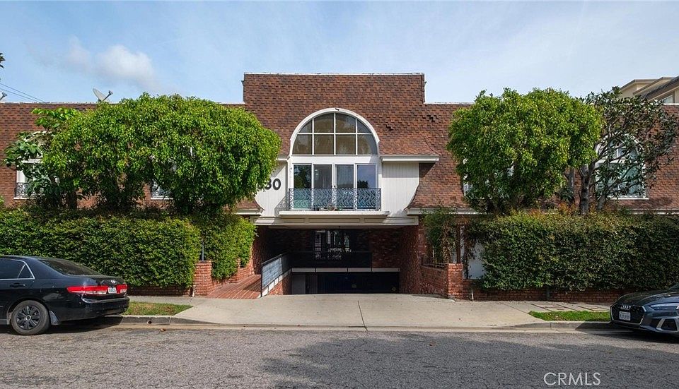 1st image of 1830 Kelton Ave APT 5