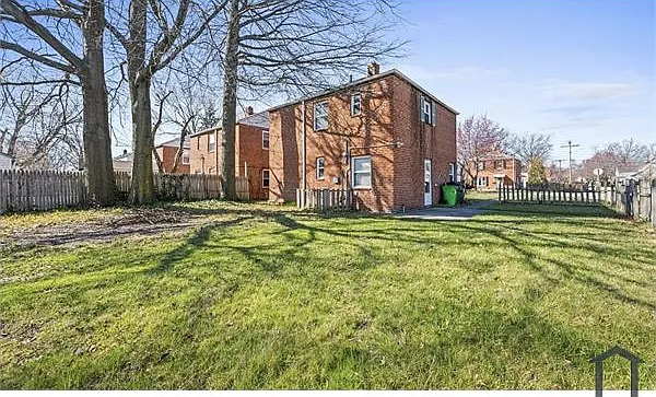 3 bed, 1250 sqft, $1,600 — Photo 3