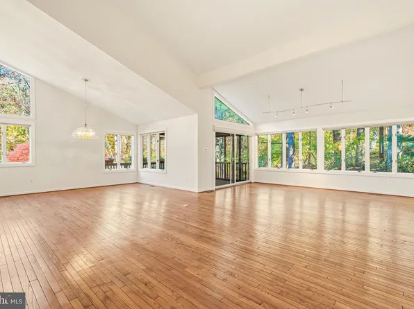 2 Riderwood Sta, Towson, MD 21204
