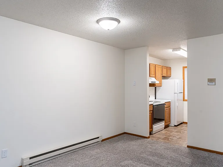 Fargo, ND Brownstone Apartments | 21C | Dining