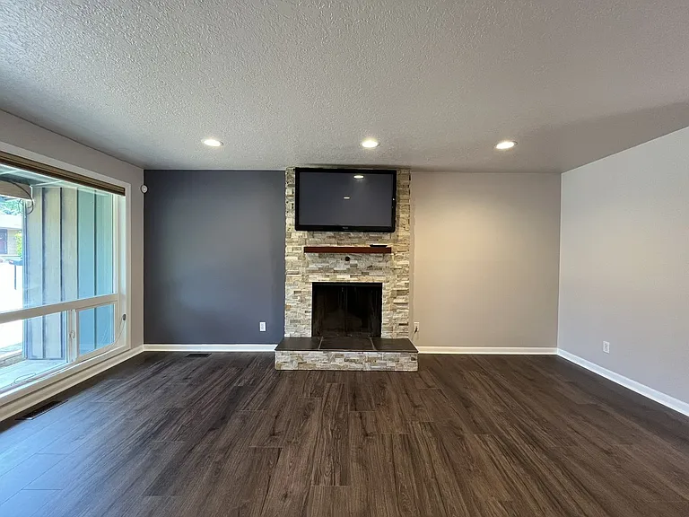 730 SE 143rd Ave — Photo 13