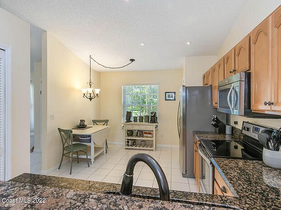 4th image of 4575 Sweet Bay Ave