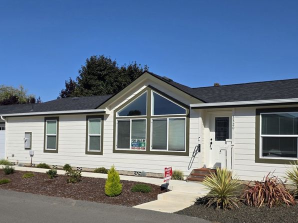 3320 Meadowbrook Ln SE