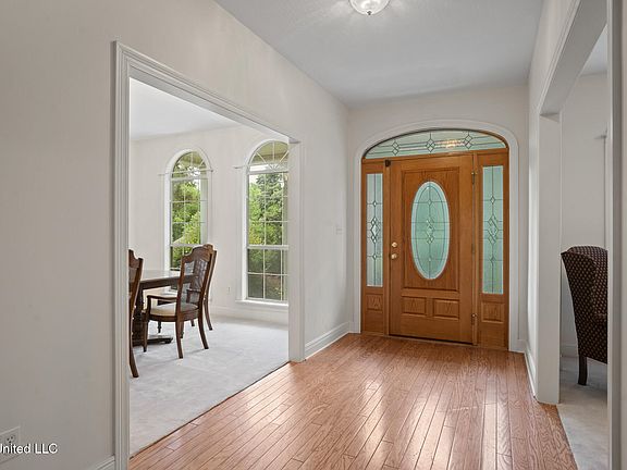 5th image of 112 Saint Andrews