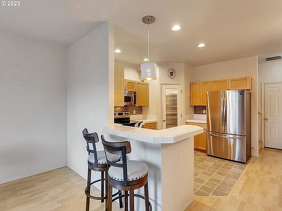 5th image of 1288 SE Bacarra St