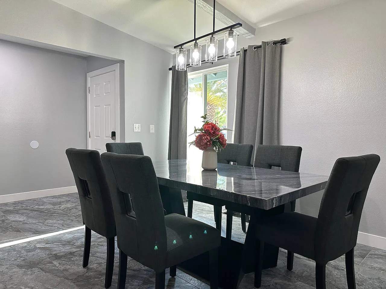 3 bed, 1860 sqft, $4,200 — Photo 1