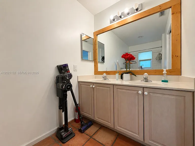 2616 Oakbrook Ct — Photo 20