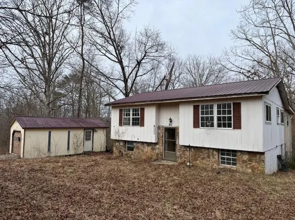 97 Roberts Dr, Crossville, TN 38555