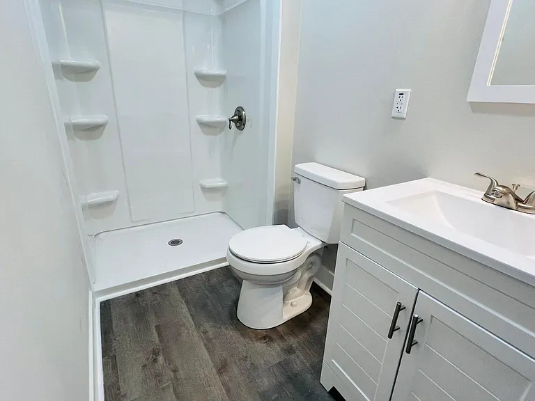 108 E Dewey St — Photo 21