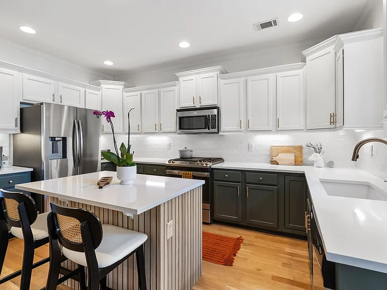 617 Cheltenham Ave — Photo 5