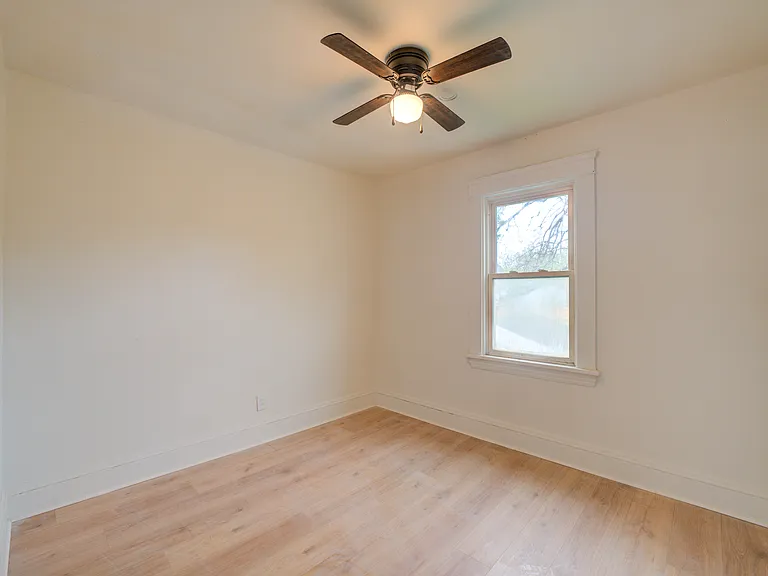 3241 E 116th St #1 — Photo 17