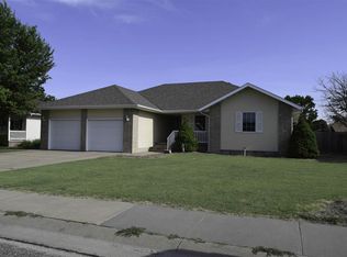 516 W 36th St, Hays, KS 67601