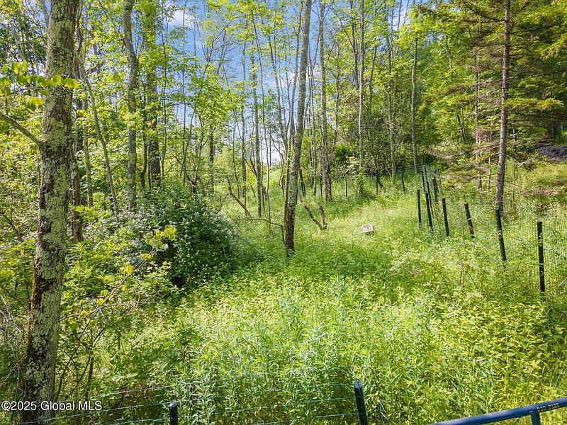 3rd image of 616 Enid Road