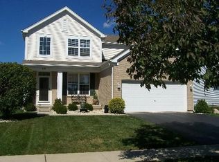 38 Woodland Park Cir, Gilberts, IL 60136