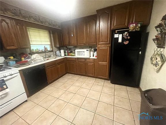 5th image of 216 Teal Dr