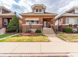 2710 Oak Park Ave, Berwyn, IL 60402