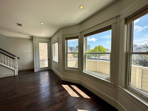 5th image of 228B Mississippi St