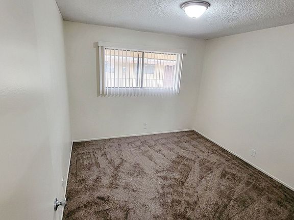 5th image of 4623 Canoga St #K