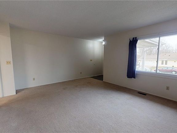 3rd image of 2318 Eastroad