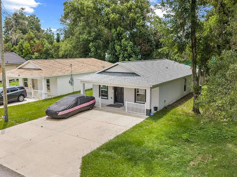 1004 NW 1st St — Photo 6