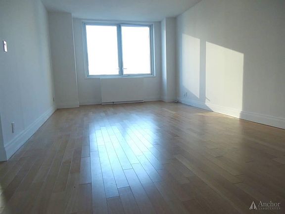 2nd image of 211 E 46th St #34D
