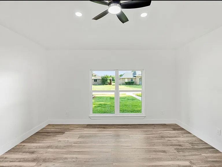 913 Filmore Dr — Photo 18