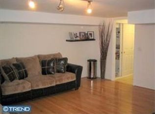 2816 Walnut Hill St, Philadelphia, PA 19152