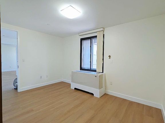 5th image of 13619 Franklin Ave APT 4C