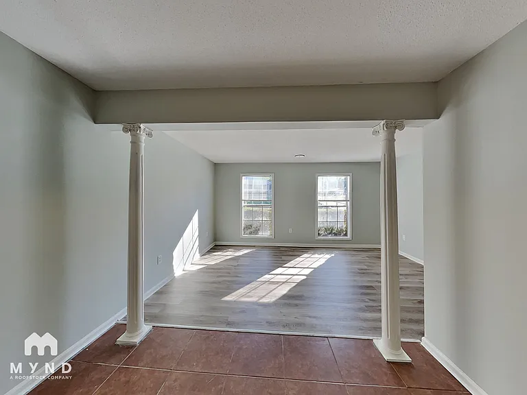 2569 Richwood St — Photo 9