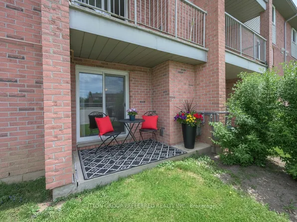 136 Conway Dr #52, London, ON N6E 3N1