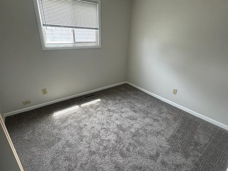 1147-49 N Elmer St #2 — Photo 5