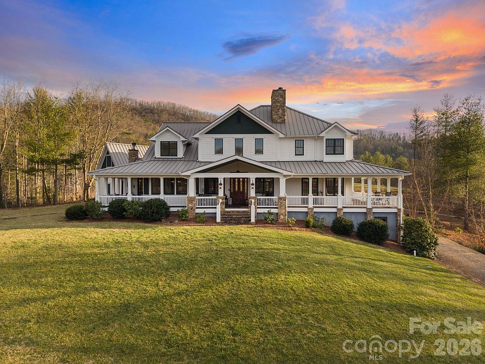 1st image of 29 Bonnie Brae Dr