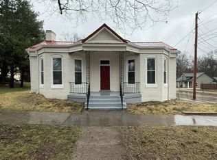 622 7th St #A, Boonville, MO 65233