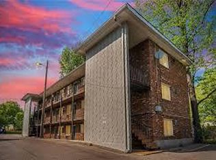 3320 Greenwood Blvd APT 9, Saint Louis, MO 63143